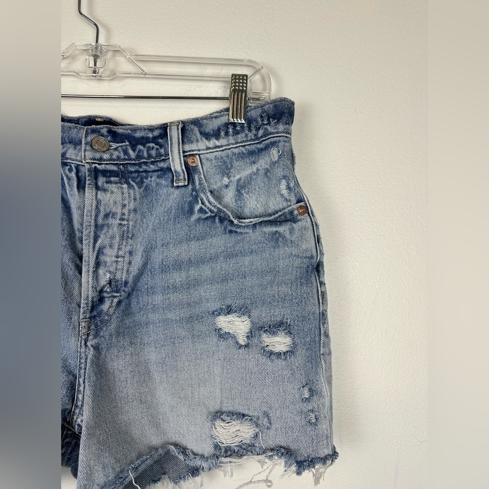 GAP Mom Fit Denim Shorts Medium Wash Destroy Women’s Sz 10 - Picture 2 of 7